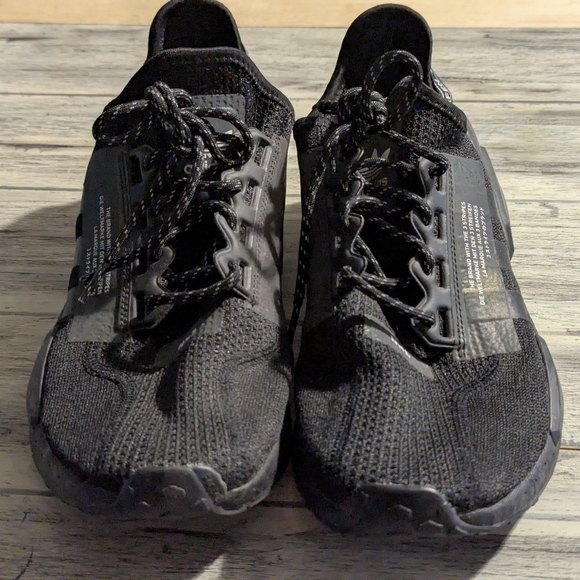 Black Men's Athletic Shoes - Picture 1 of 4